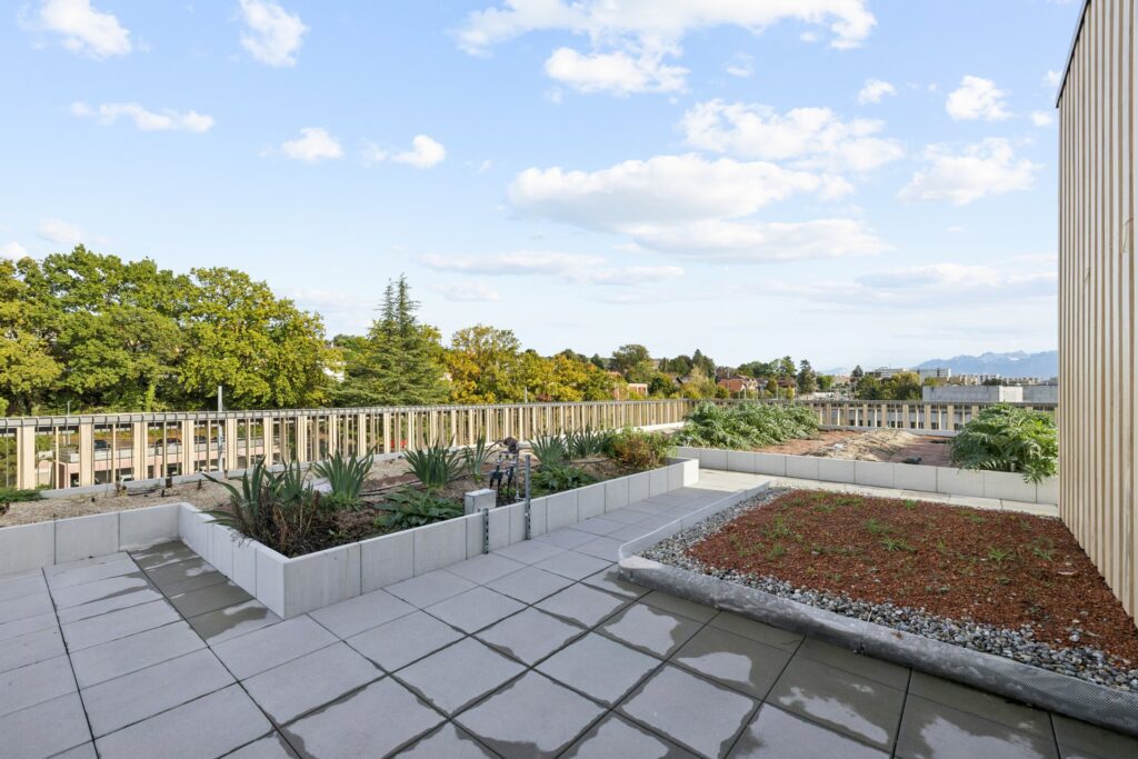 Terrasse sur le toit du bâtiment MixCity à Renens